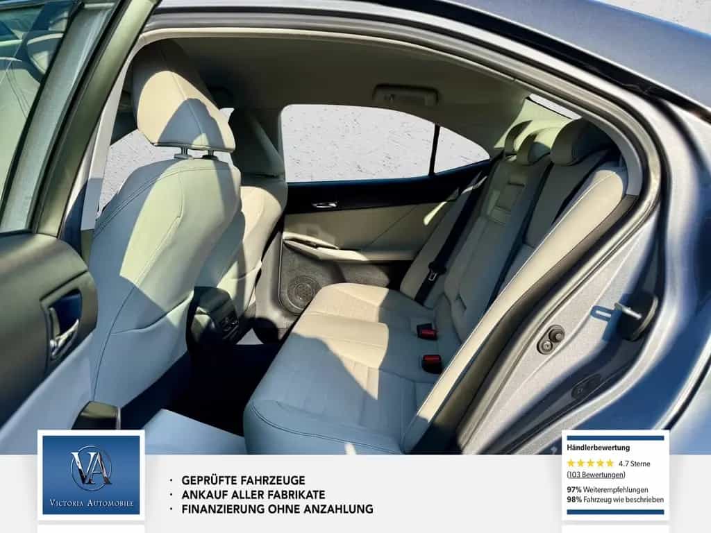 Lexus IS 300h 1 Hand. Scheckheft. leder. TÜV neu. 03/2014-photo-11