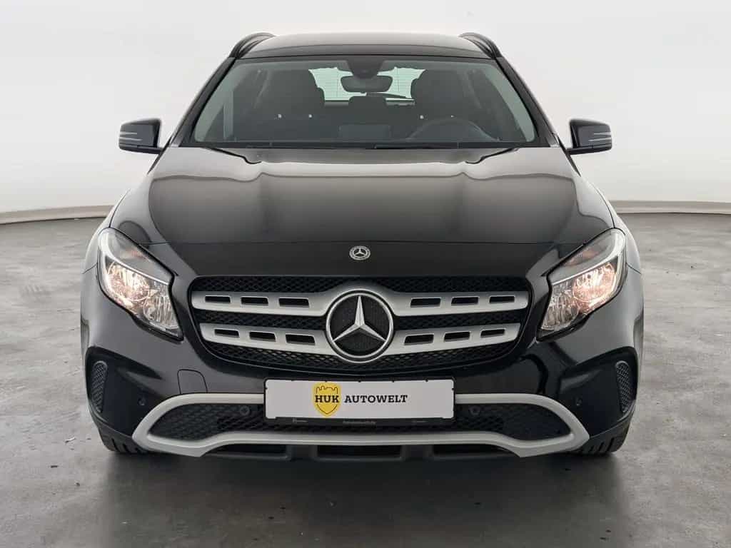 Mercedes-Benz GLA 180 (EURO 6d-TEMP) NAVI+RFK+SHZ+TEMP+ 10/2018-photo-1