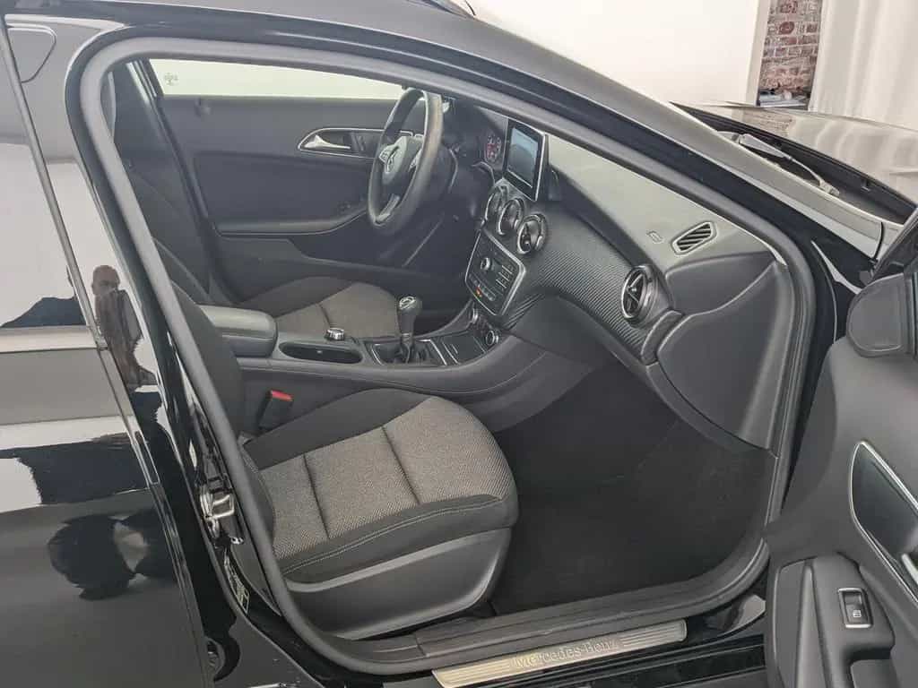 Mercedes-Benz GLA 180 (EURO 6d-TEMP) NAVI+RFK+SHZ+TEMP+ 10/2018-photo-12