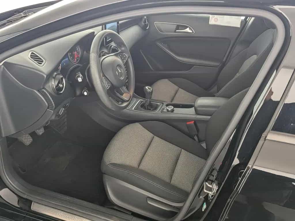 Mercedes-Benz GLA 180 (EURO 6d-TEMP) NAVI+RFK+SHZ+TEMP+ 10/2018-photo-13