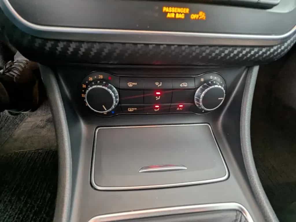 Mercedes-Benz GLA 180 (EURO 6d-TEMP) NAVI+RFK+SHZ+TEMP+ 10/2018-photo-21