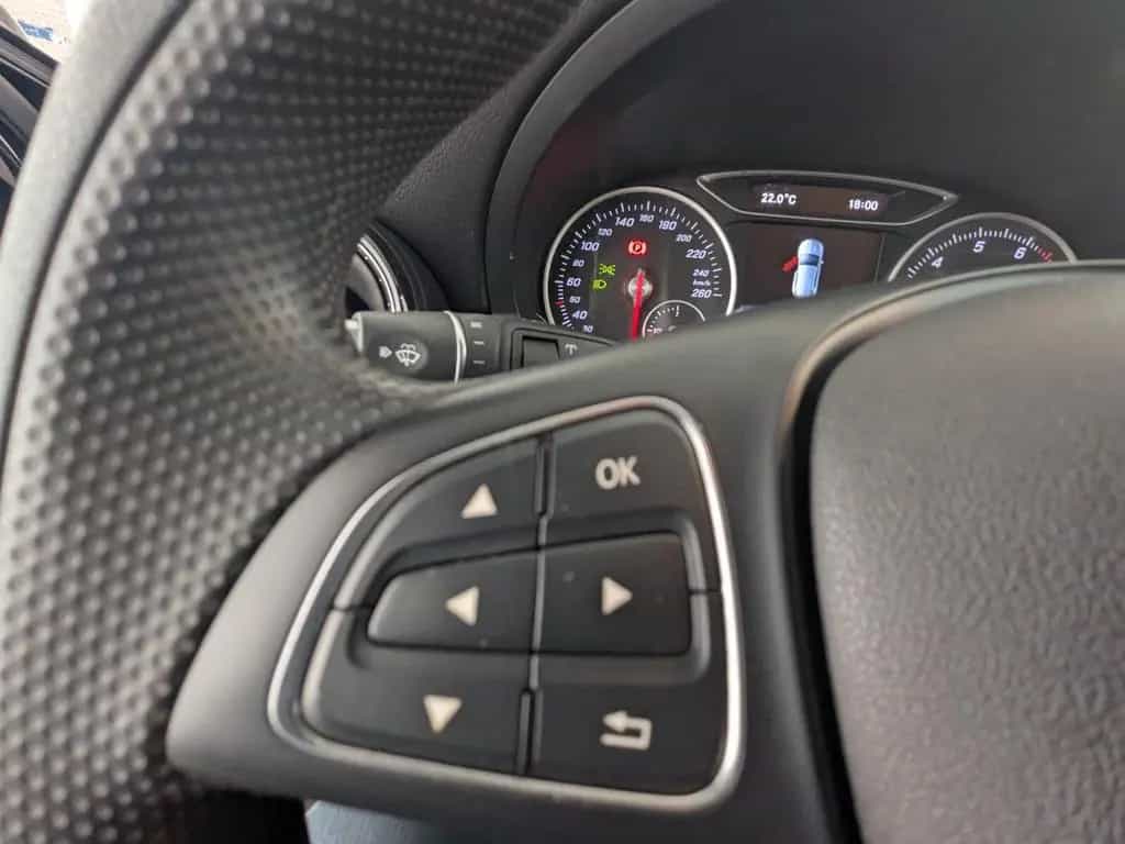 Mercedes-Benz GLA 180 (EURO 6d-TEMP) NAVI+RFK+SHZ+TEMP+ 10/2018-photo-25