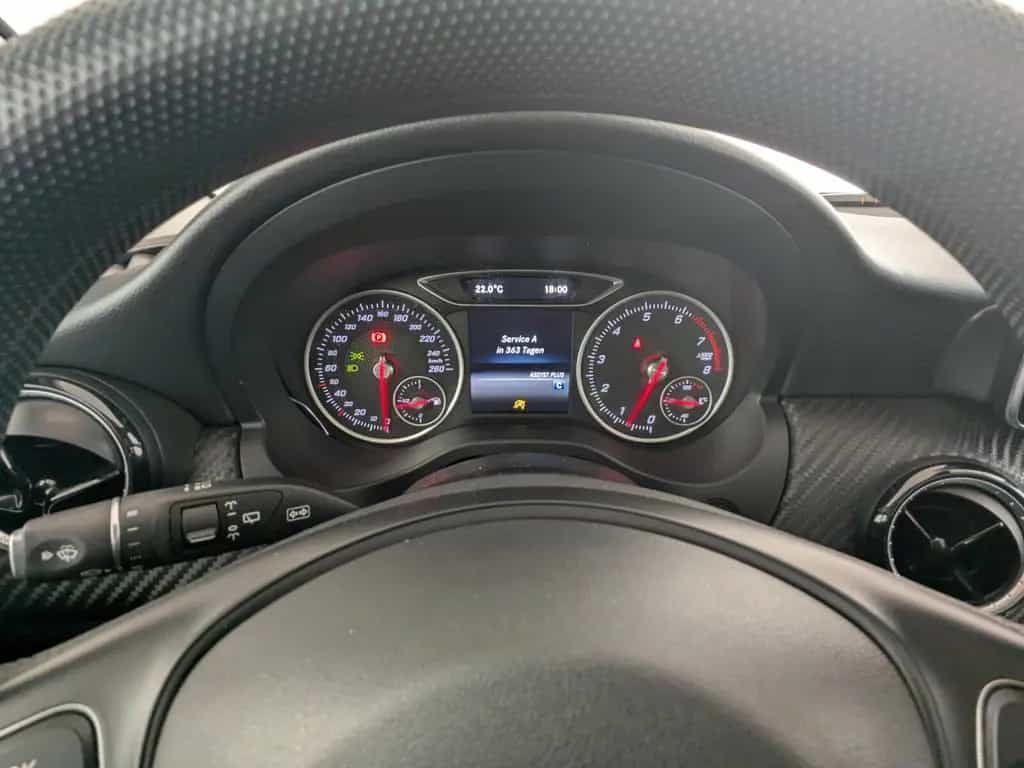 Mercedes-Benz GLA 180 (EURO 6d-TEMP) NAVI+RFK+SHZ+TEMP+ 10/2018-photo-26