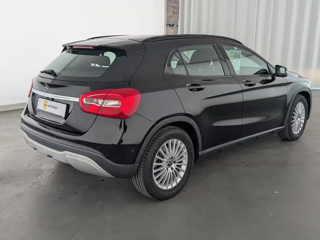 Mercedes-Benz GLA 180 (EURO 6d-TEMP) NAVI+RFK+SHZ+TEMP+ 10/2018-photo-5