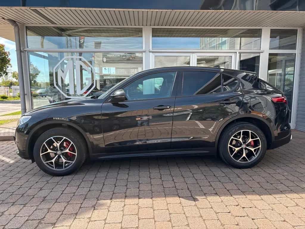 Alfa Romeo Stelvio Super Q4 280 PS *Navi* 09/2019-photo-2