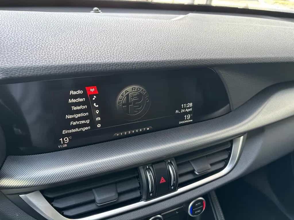 Alfa Romeo Stelvio Super Q4 280 PS *Navi* 09/2019-photo-8