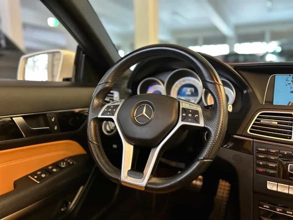 Mercedes-Benz E 300 Cabrio *AMG-Line* BlueEfficiency 08/2013-photo-14