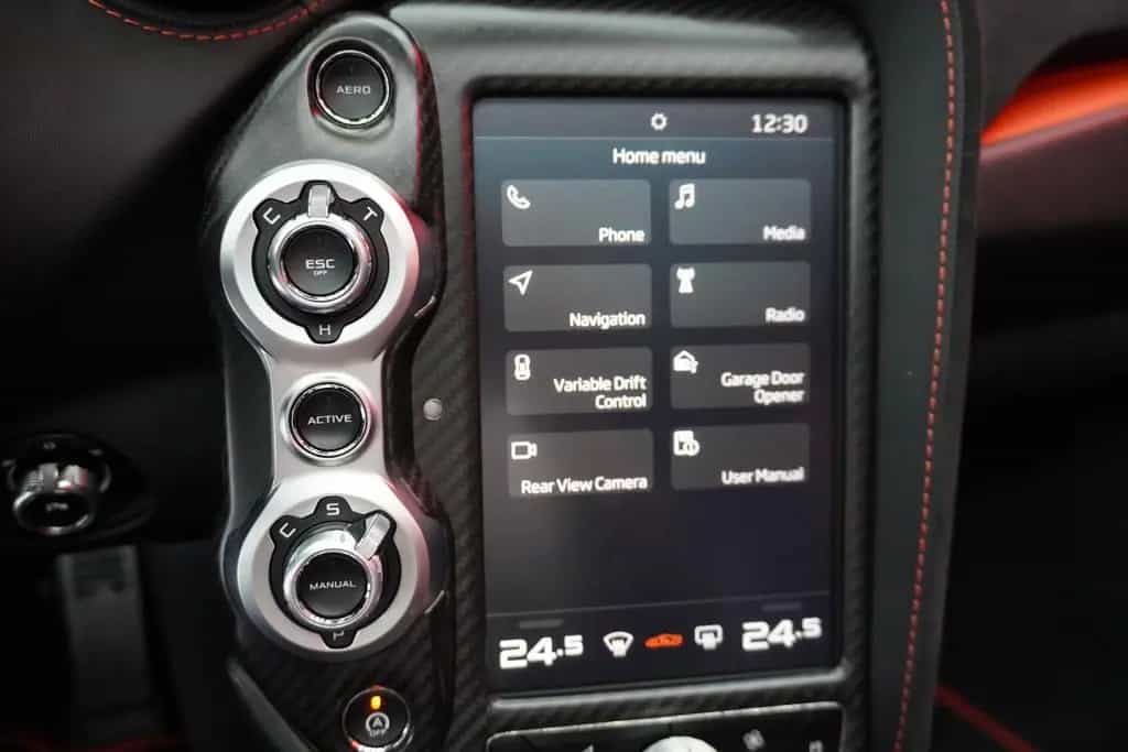 McLaren 720S 03/2019-photo-21