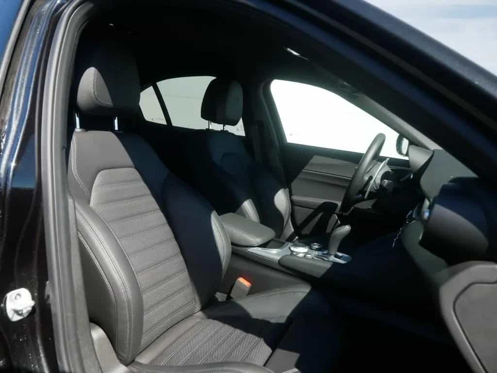 Alfa Romeo Giulia VELOCE 2.0 TURBO 16V 280 PS AT TECHNOLOGI 01/2025-photo-14