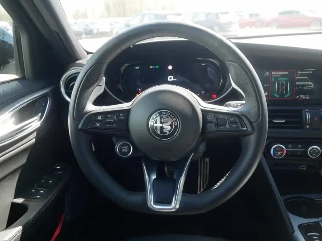 Alfa Romeo Giulia VELOCE 2.0 TURBO 16V 280 PS AT TECHNOLOGI 01/2025-photo-17