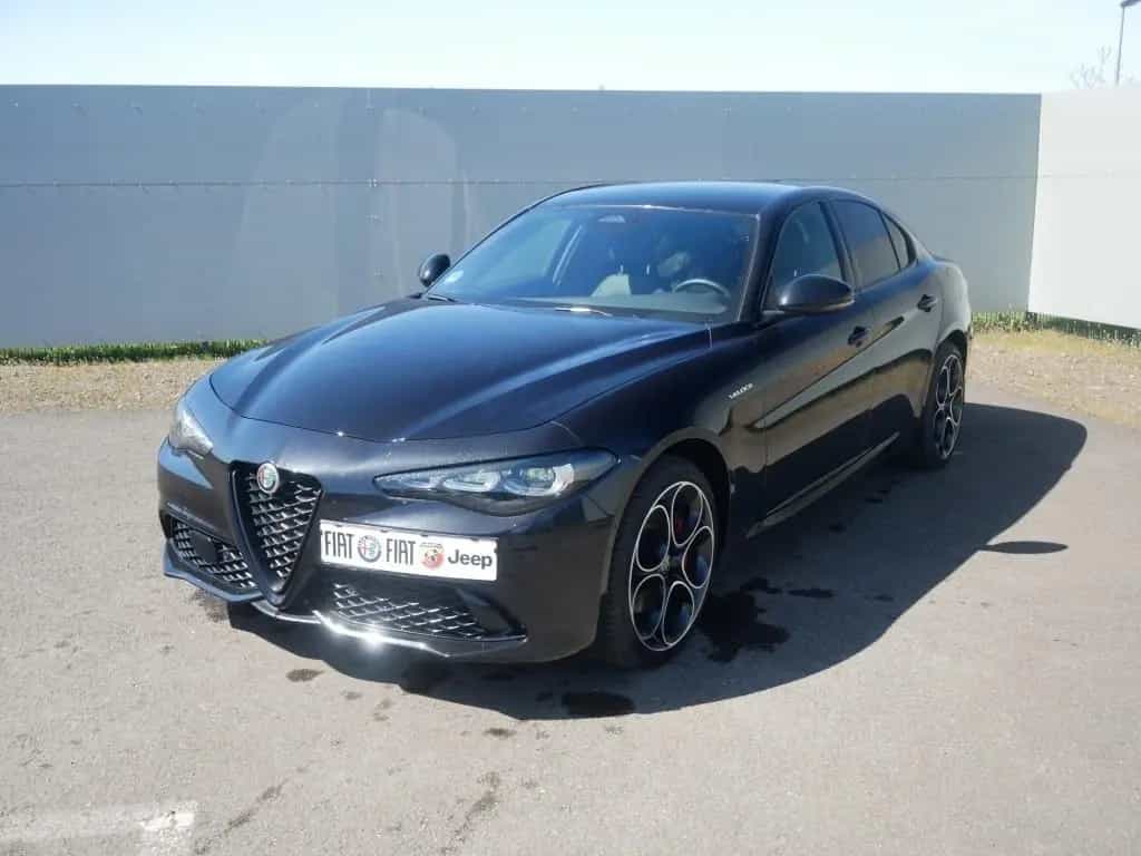 Alfa Romeo Giulia VELOCE 2.0 TURBO 16V 280 PS AT TECHNOLOGI 01/2025-photo-6