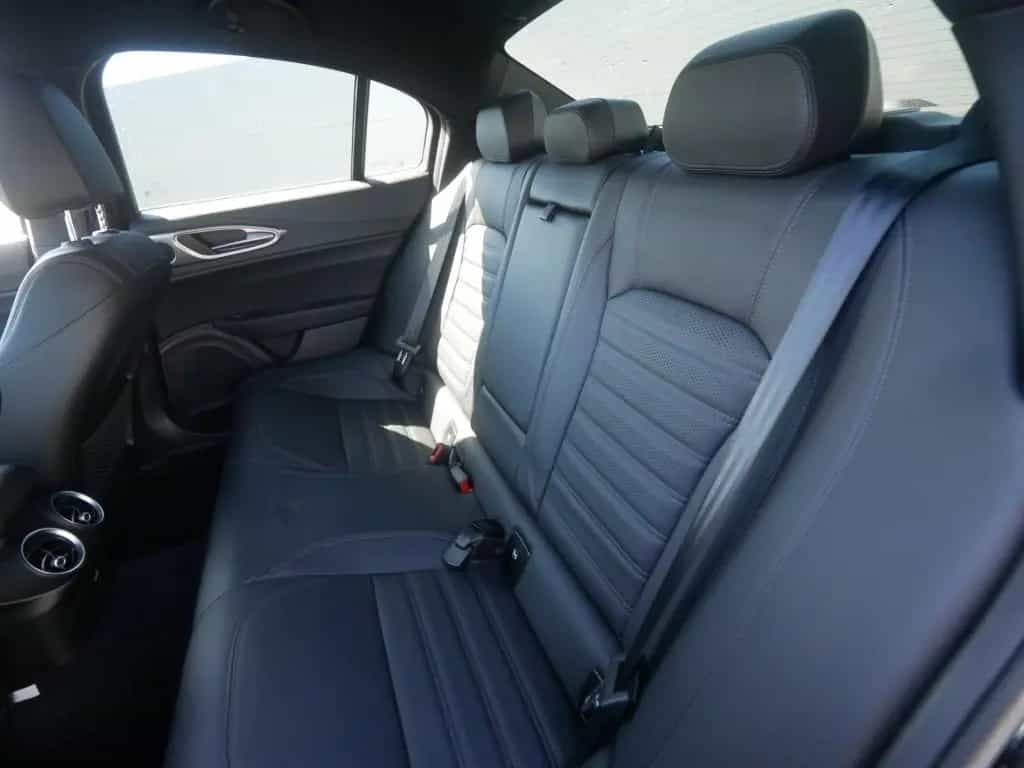 Alfa Romeo Giulia VELOCE 2.0 TURBO 16V 280 PS AT TECHNOLOGI 01/2025-photo-13