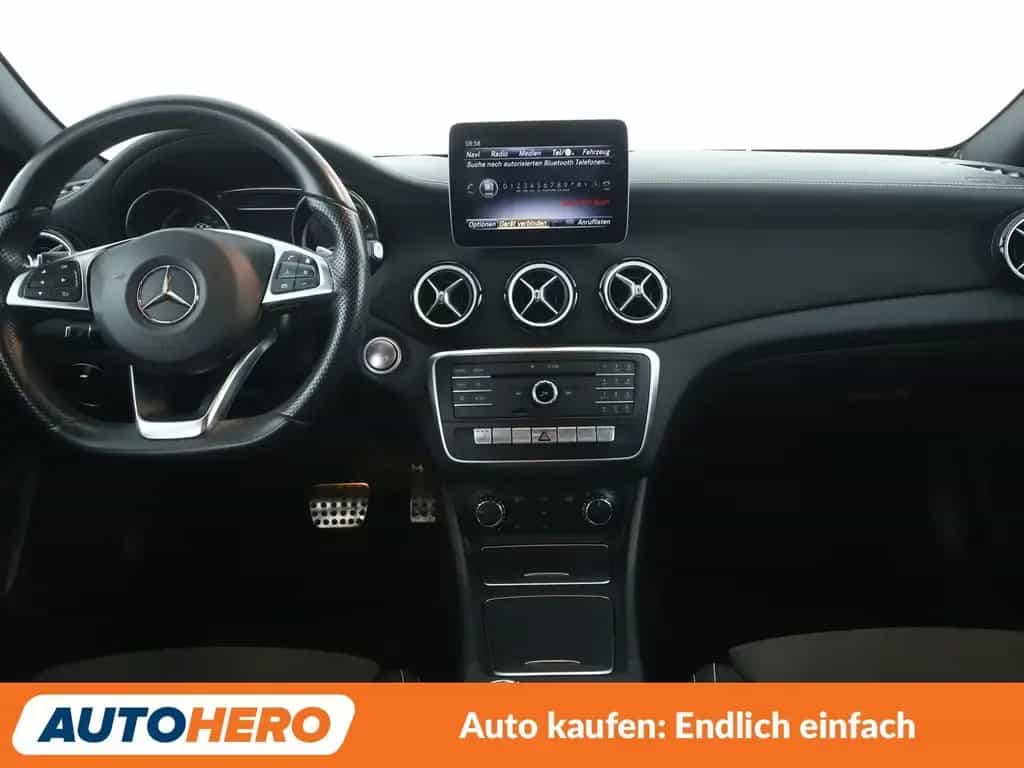 Mercedes-Benz A-Class 180 BlueEfficiency AMG Sport Aut.*NAVI*LED*PDC 01/2018-photo-11