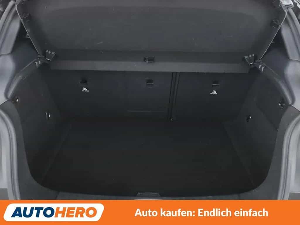 Mercedes-Benz A-Class 180 BlueEfficiency AMG Sport Aut.*NAVI*LED*PDC 01/2018-photo-17