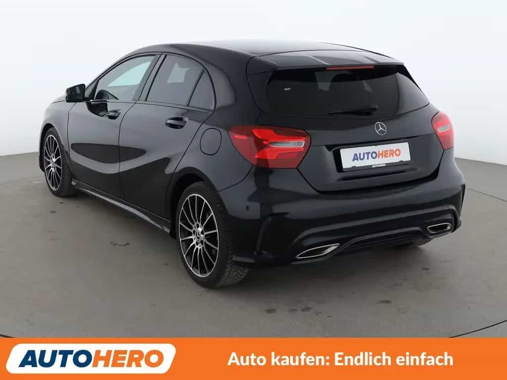 Mercedes-Benz A-Class 180 BlueEfficiency AMG Sport Aut.*NAVI*LED*PDC 01/2018-photo-3