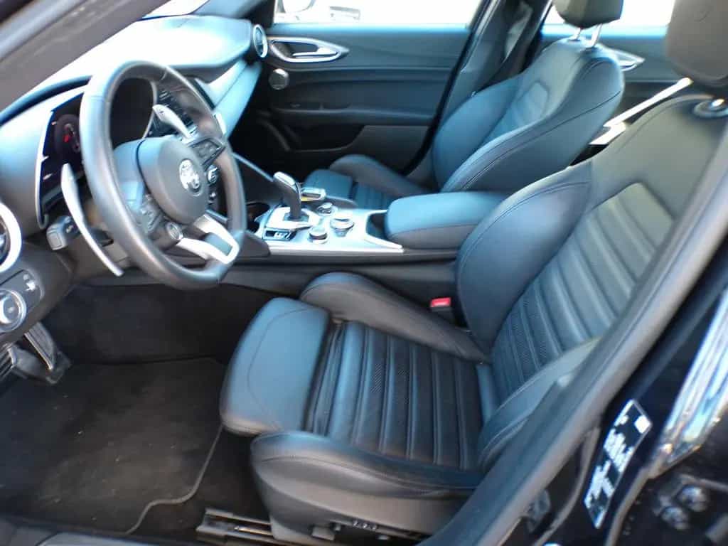 Alfa Romeo Giulia Veloce Q4 Premium-Paket/Matrix-LED 09/2023-photo-11