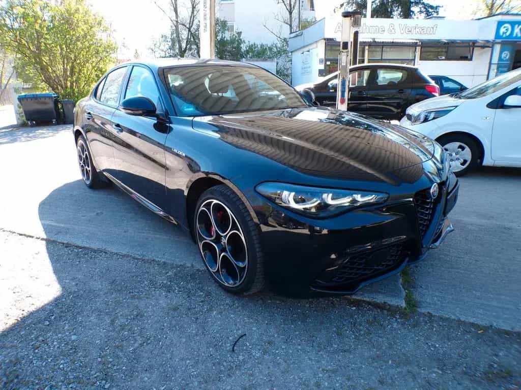 Alfa Romeo Giulia Veloce Q4 Premium-Paket/Matrix-LED 09/2023-photo-2