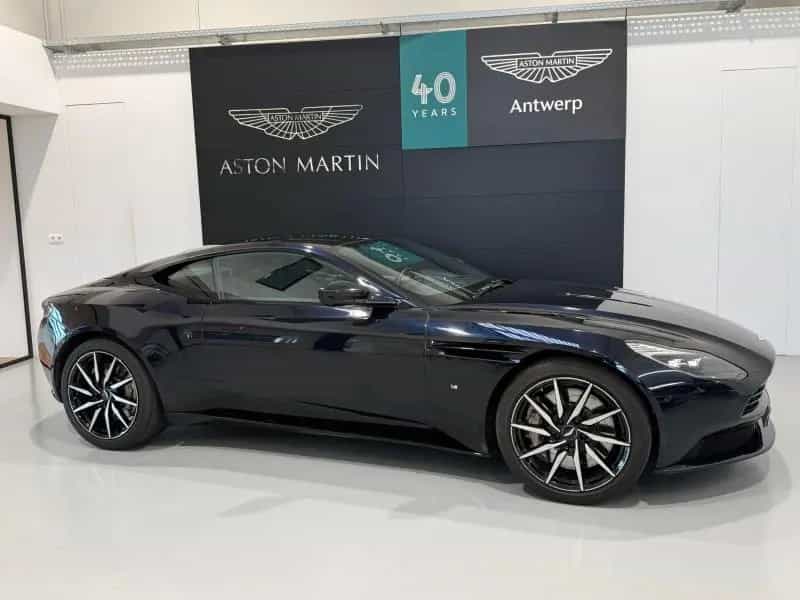 Aston Martin DB11 V12 Coupe 07/2017-photo-26
