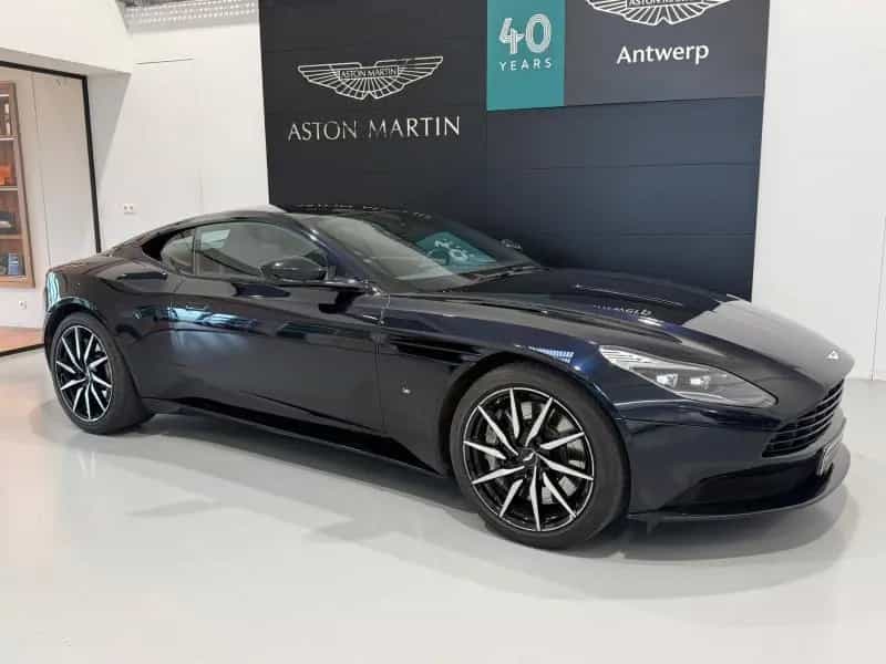 Aston Martin DB11 V12 Coupe 07/2017-photo-30