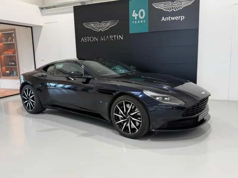Aston Martin DB11 V12 Coupe 07/2017-photo-31