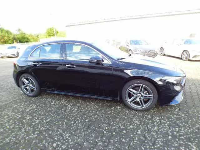 Mercedes-Benz A-Class 200 AMG Line Premium Standheizung AHK Burmeste 05/2024-photo-13