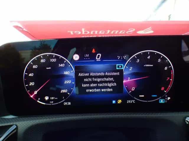 Mercedes-Benz A-Class 200 AMG Line Premium Standheizung AHK Burmeste 05/2024-photo-36