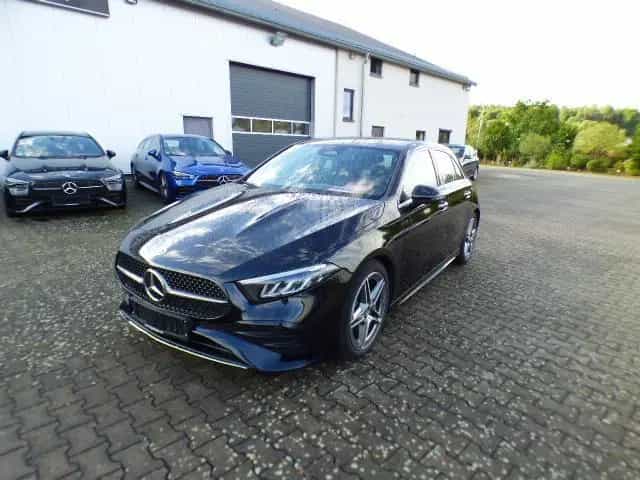 Mercedes-Benz A-Class 200 AMG Line Premium Standheizung AHK Burmeste 05/2024-photo-8