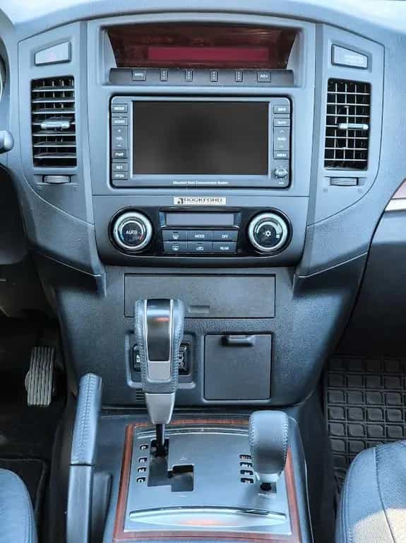 Mitsubishi Pajero 3,2 DI-D 4WD Instyle, Automatik 07/2012-photo-6