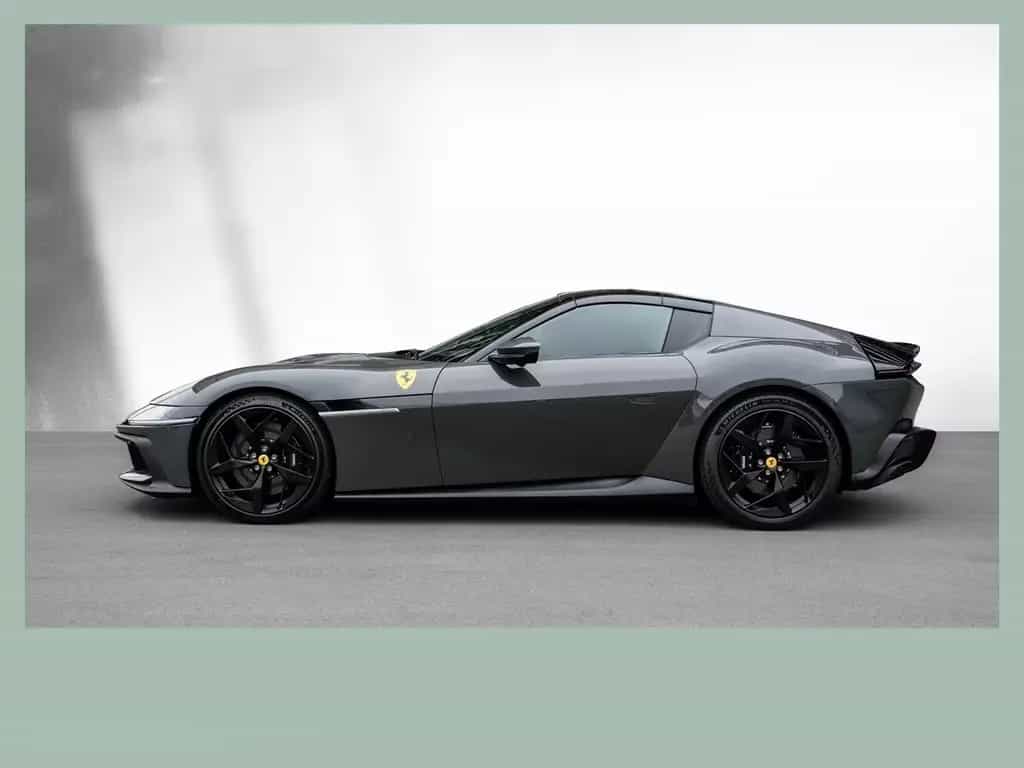 Ferrari 12Cilindri Spider 03/2026-photo-1