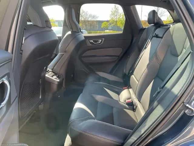 Volvo XC60 B5 R Design AWD AHK ACC HUD 360° 02/2022-photo-18