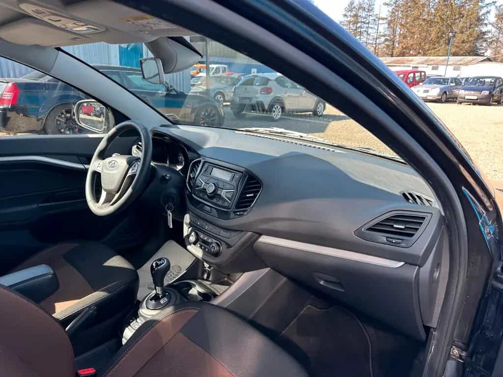Lada Vesta **Automatik**SHZ**Klima**PDC**Allwetter** 07/2018-photo-8
