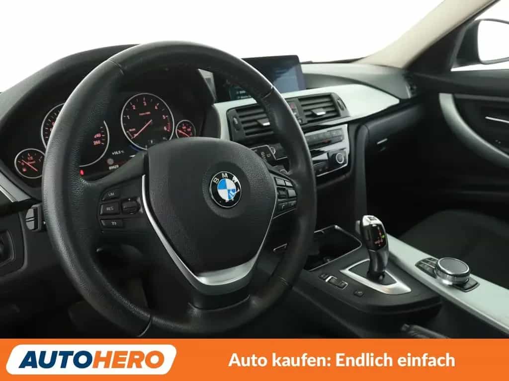 BMW 3 Series 320d xDrive Advantage Aut.*NAVI*LED*TEMPO* 05/2017-photo-10
