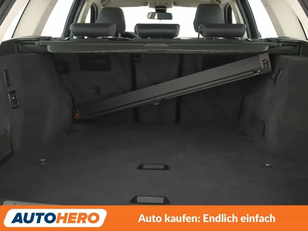 BMW 3 Series 320d xDrive Advantage Aut.*NAVI*LED*TEMPO* 05/2017-photo-17