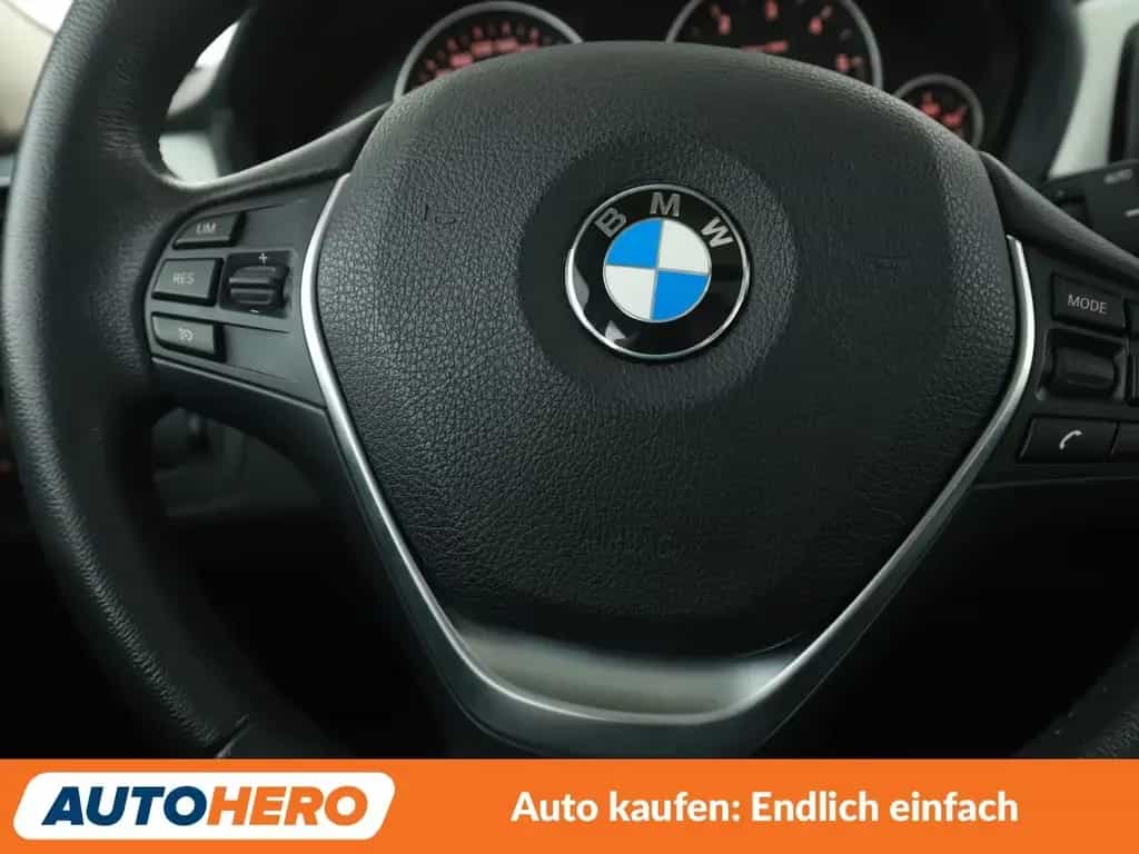 BMW 3 Series 320d xDrive Advantage Aut.*NAVI*LED*TEMPO* 05/2017-photo-18