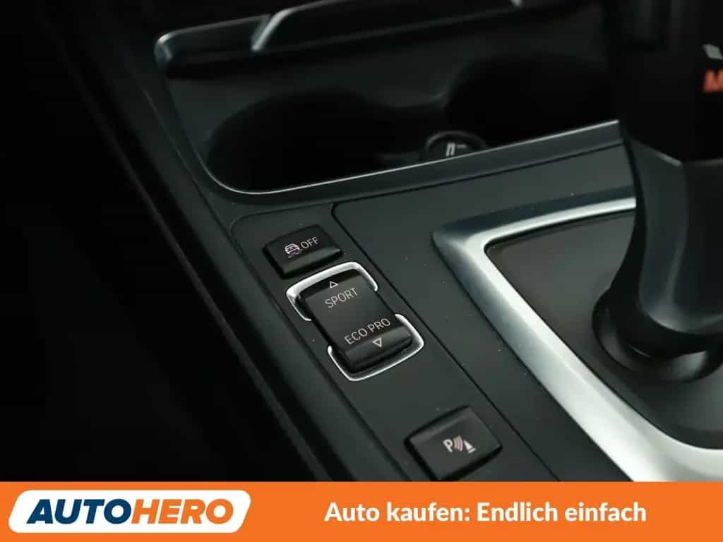 BMW 3 Series 320d xDrive Advantage Aut.*NAVI*LED*TEMPO* 05/2017-photo-24