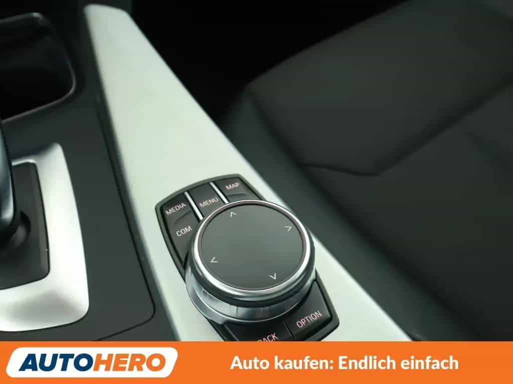 BMW 3 Series 320d xDrive Advantage Aut.*NAVI*LED*TEMPO* 05/2017-photo-25