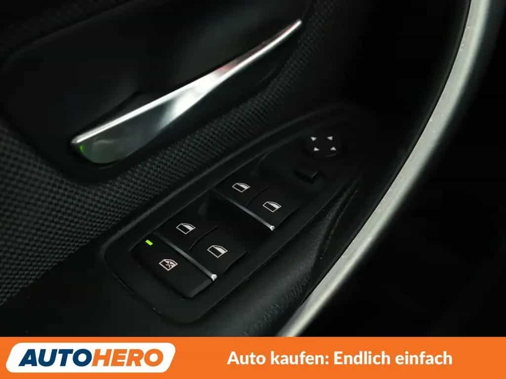 BMW 3 Series 320d xDrive Advantage Aut.*NAVI*LED*TEMPO* 05/2017-photo-26