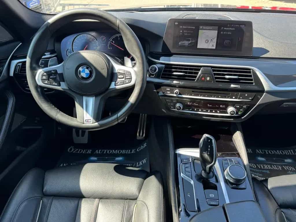 BMW 5 Series d Touring M Sport +Finanzierung+1.Hand 06/2017-photo-11
