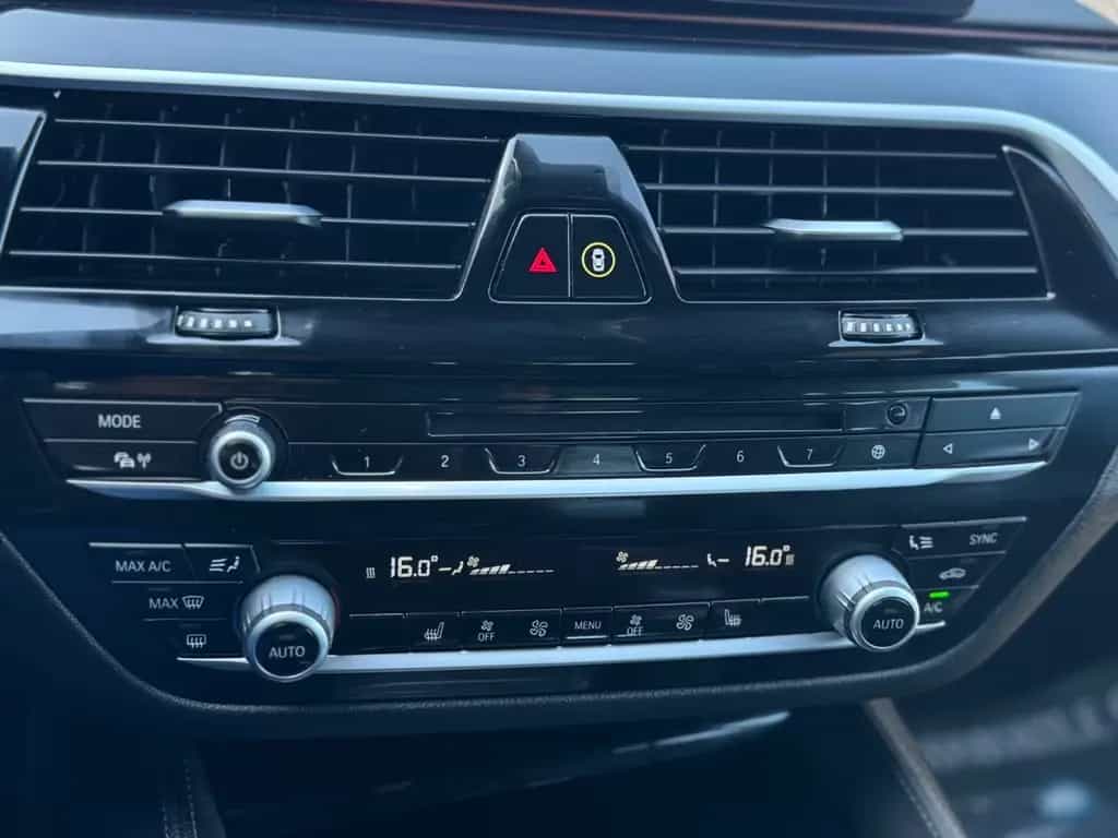 BMW 5 Series d Touring M Sport +Finanzierung+1.Hand 06/2017-photo-17