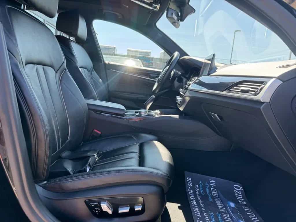 BMW 5 Series d Touring M Sport +Finanzierung+1.Hand 06/2017-photo-32