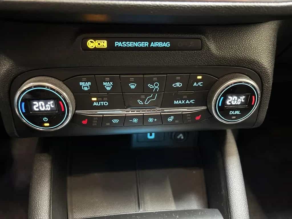Ford Focus 1.0 EcoBoost Turnier Titanium 04/2019-photo-15