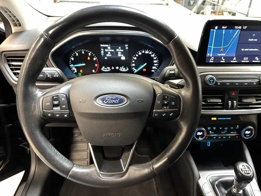 Ford Focus 1.0 EcoBoost Turnier Titanium 04/2019-photo-16