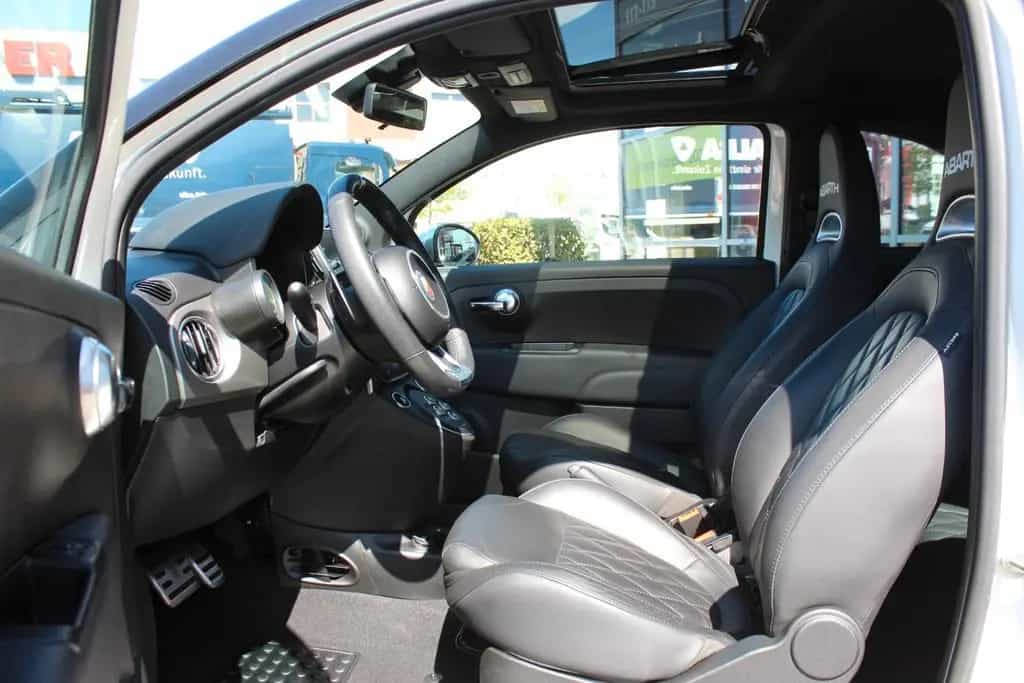 Abarth 595 Turismo 1.4 T-Jet Leder Pano Navi Digital 12/2021-photo-17