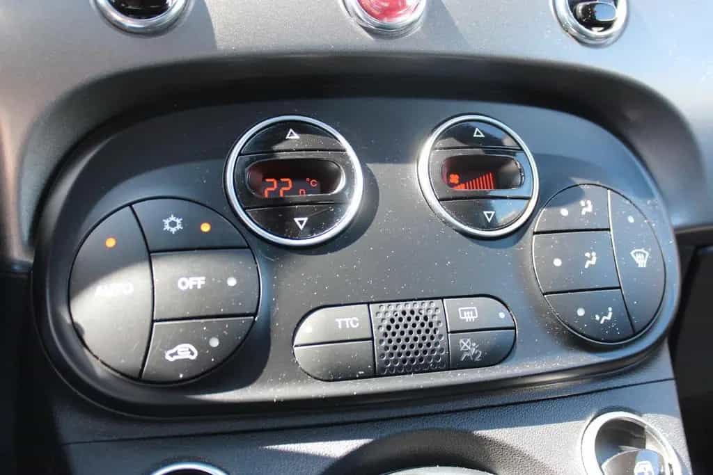 Abarth 595 Turismo 1.4 T-Jet Leder Pano Navi Digital 12/2021-photo-21