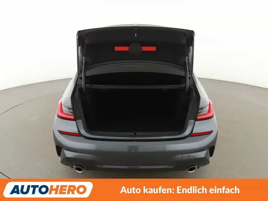 BMW 320 3er 320d M Sport Aut.*NAVI*LED*TEMPO*PDC*SHZ* 01/2021-photo-16