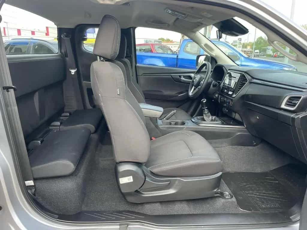 Isuzu D-Max 1.9 D Space Cab LS*MT 4x4*Klima*AHZV*Rollo 12/2022-photo-10