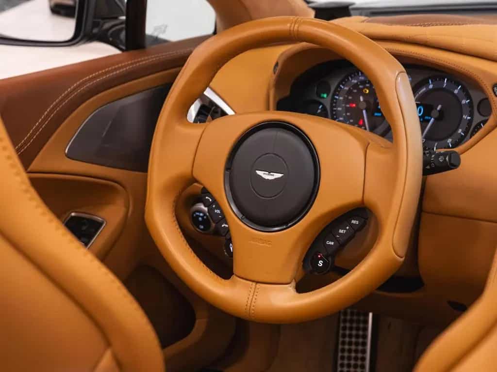 Aston Martin Vanquish Volante by Q 8-Speed 05/2015-photo-19