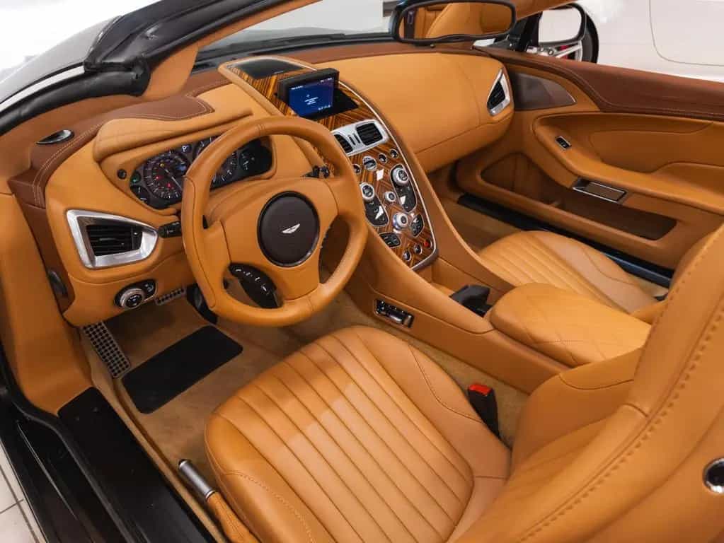 Aston Martin Vanquish Volante by Q 8-Speed 05/2015-photo-4