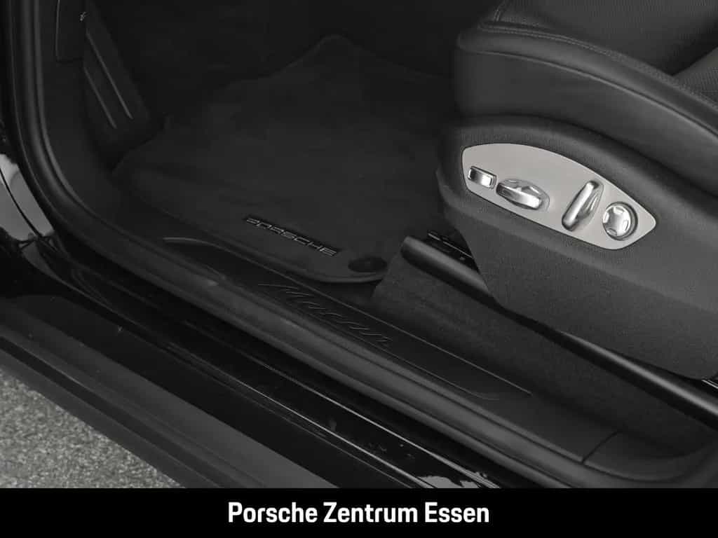 Porsche Macan / Panorama Dachsystem Sitzlüftung Memory S 06/2023-photo-13