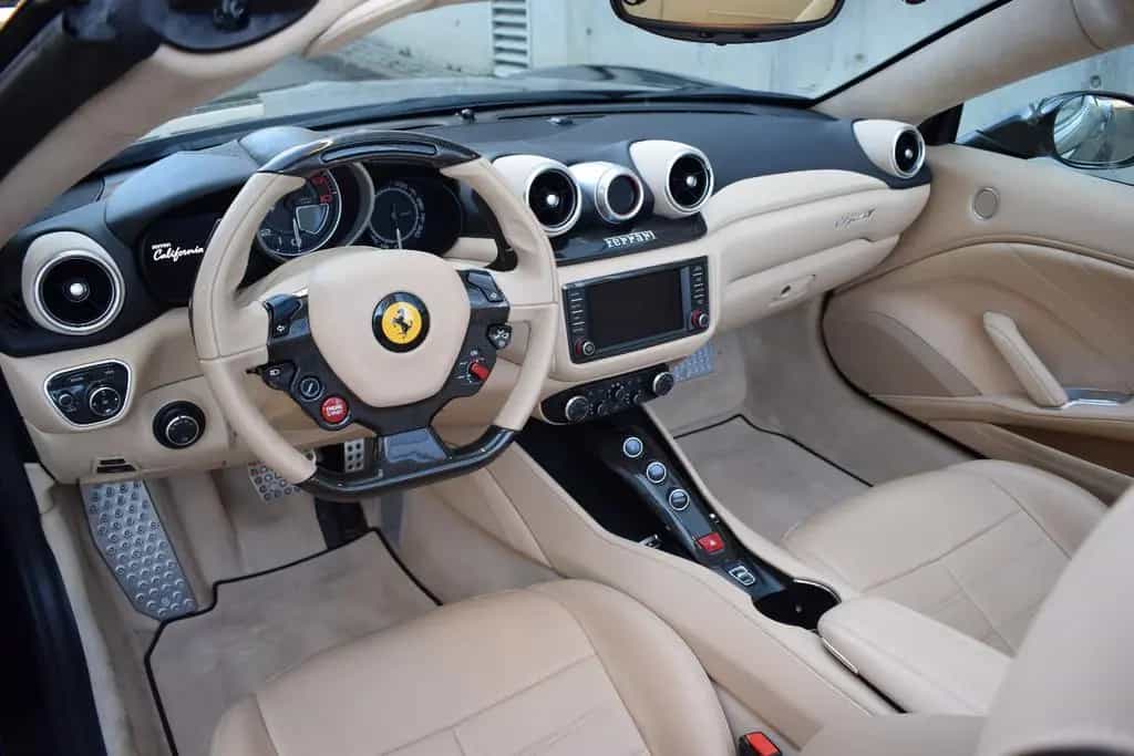 Ferrari California 3.9 V8 T *LEDLenkrad*Magneride*Kamera 09/2015-photo-15